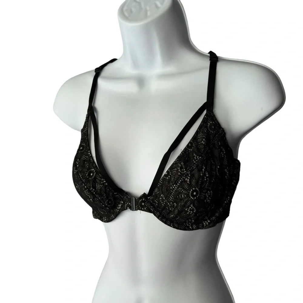 Victoria Secret Bra SZ. 34DD